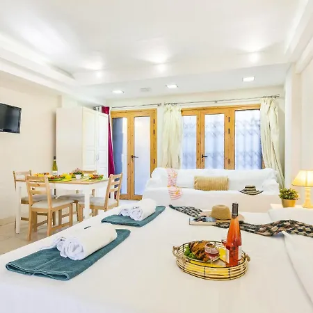 Apartment 324 Shopping Centre Pueblo Canario