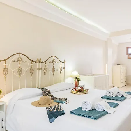 Apartment 324 Shopping Centre Pueblo Canario